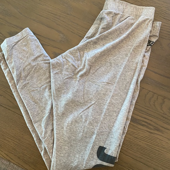 Nike leggings - Picture 1 of 2